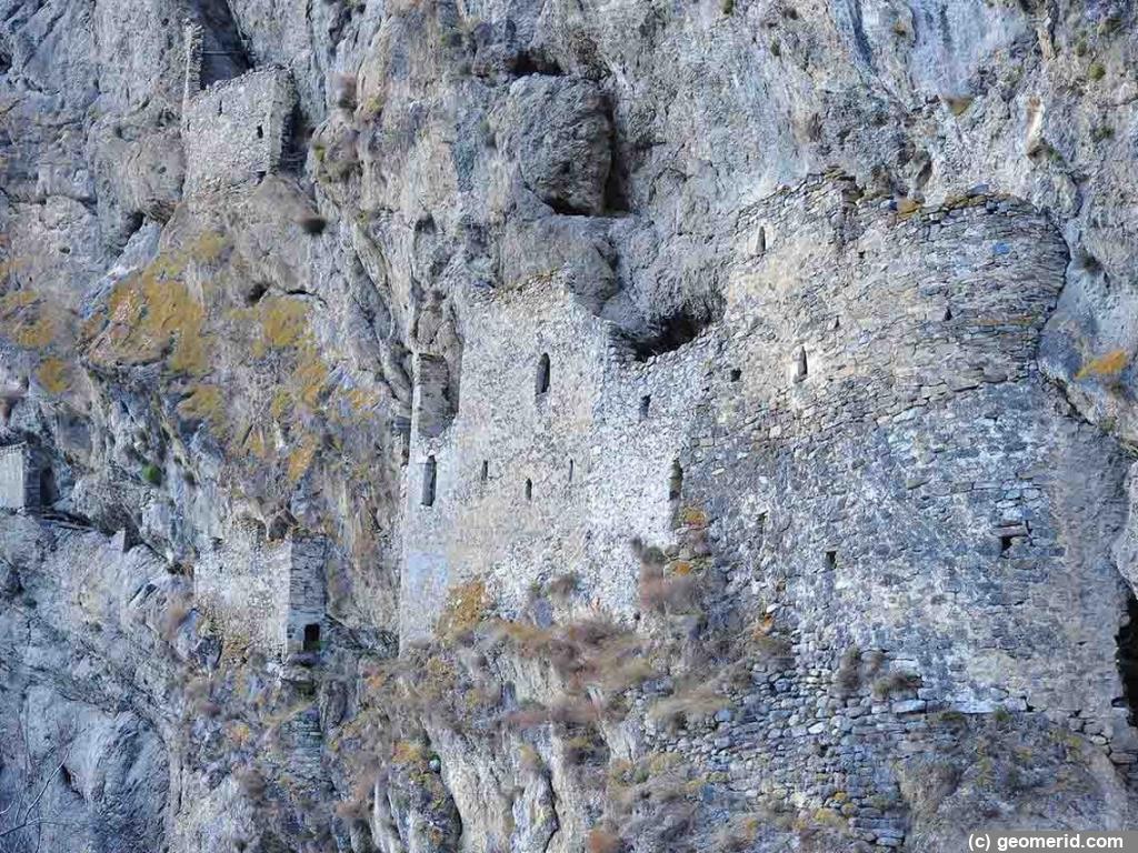 Дзивгисская скальная крепость